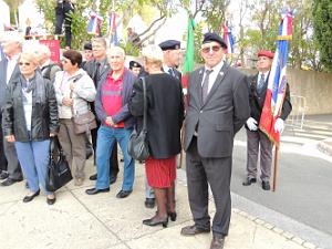 2017 11 02 HYERES CEREMONIE DE TOUSSAINT STELE DE NOS DEFUNTS (54)